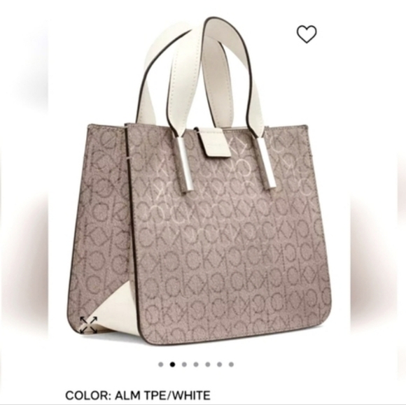 Calvin Klein Audrey Signature Convertiable Crossbody/Clutch - Picture 5 of 8